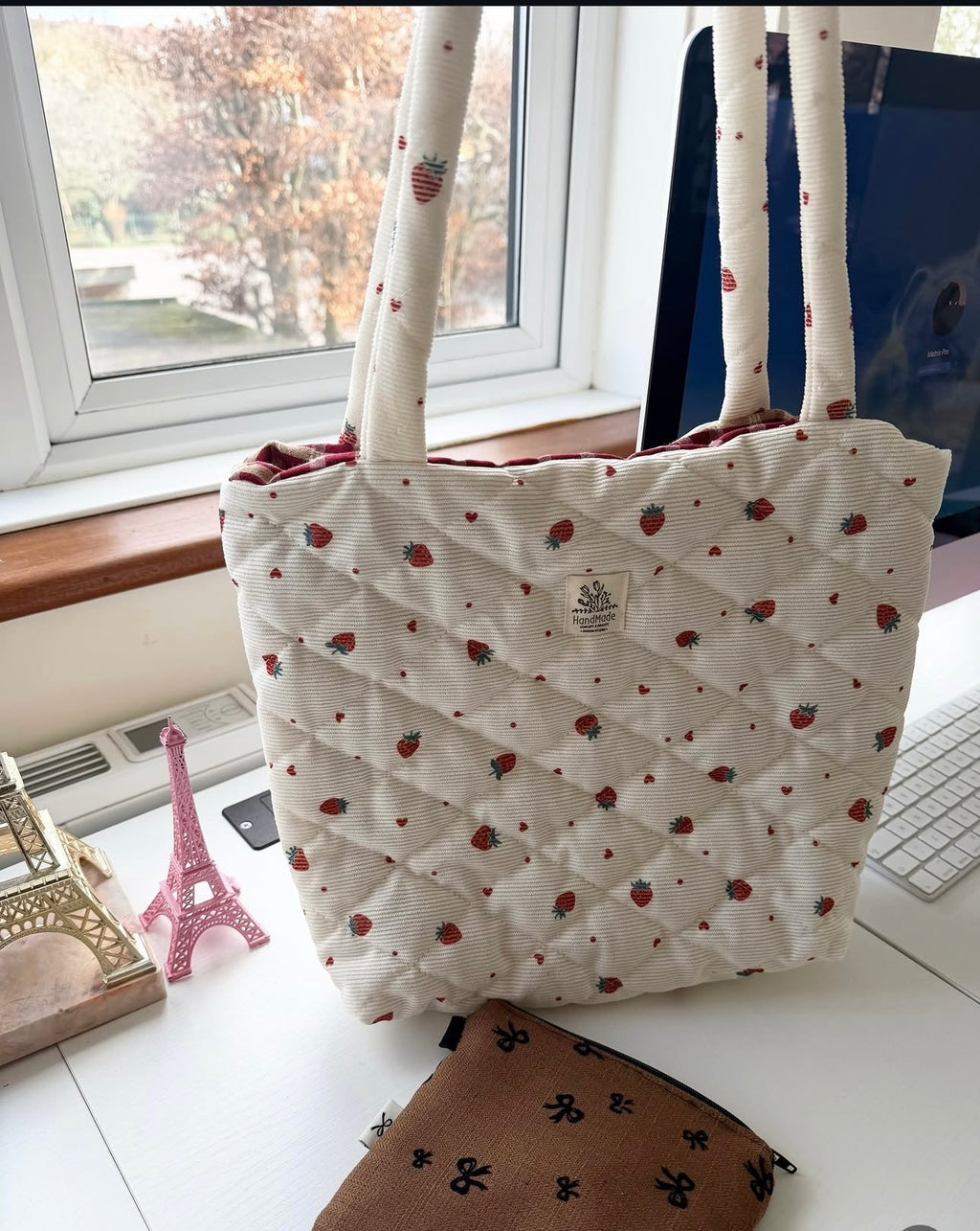 🍓🤍 Strawberry Quilted Tote Bag