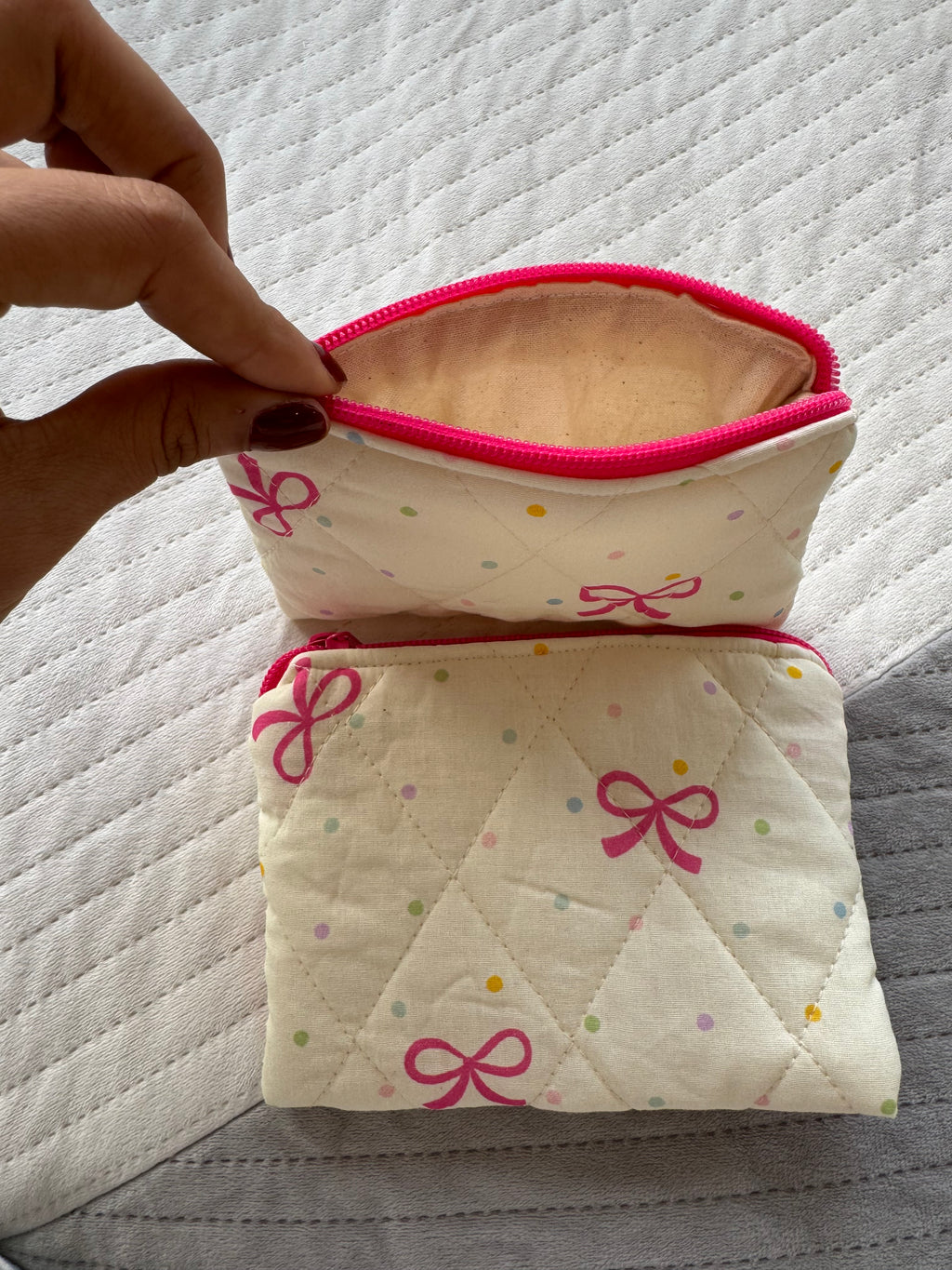 Quilted Bow Print Pouch Set
