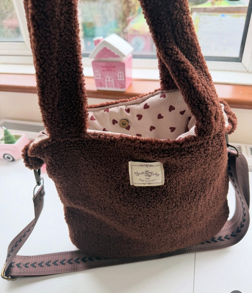 👜 Teddy Brown Tote Bag — Cozy & Chic Everyday Style