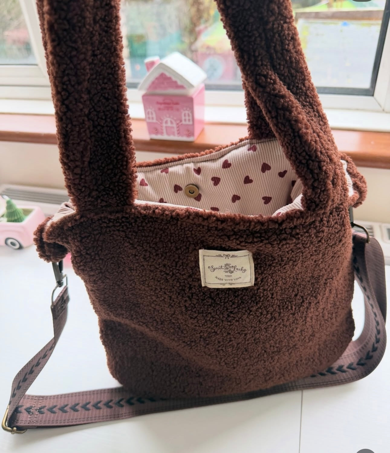 👜 Teddy Brown Tote Bag — Cozy & Chic Everyday Style