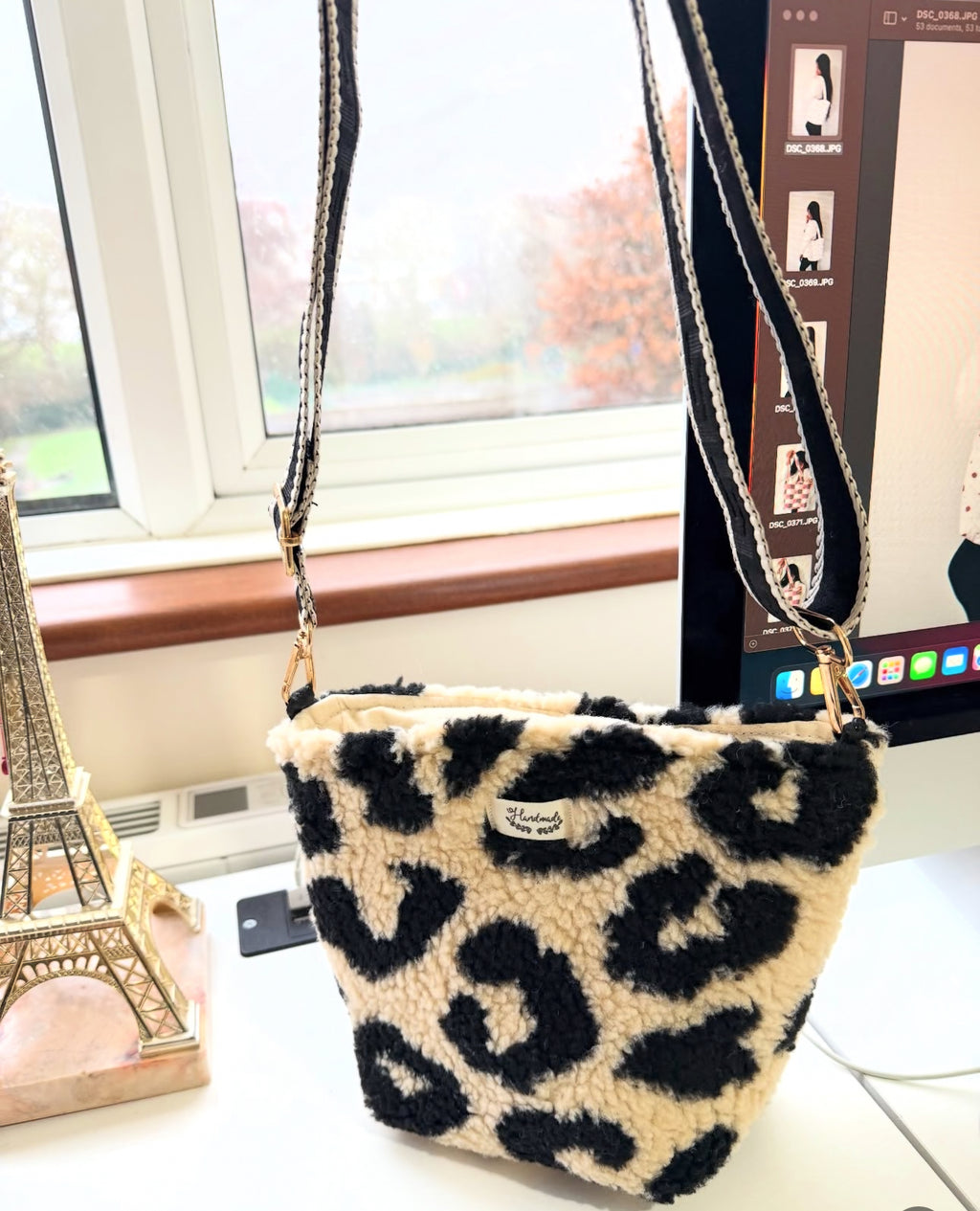 🖤 Teddy Leopard Crossbody Bag
