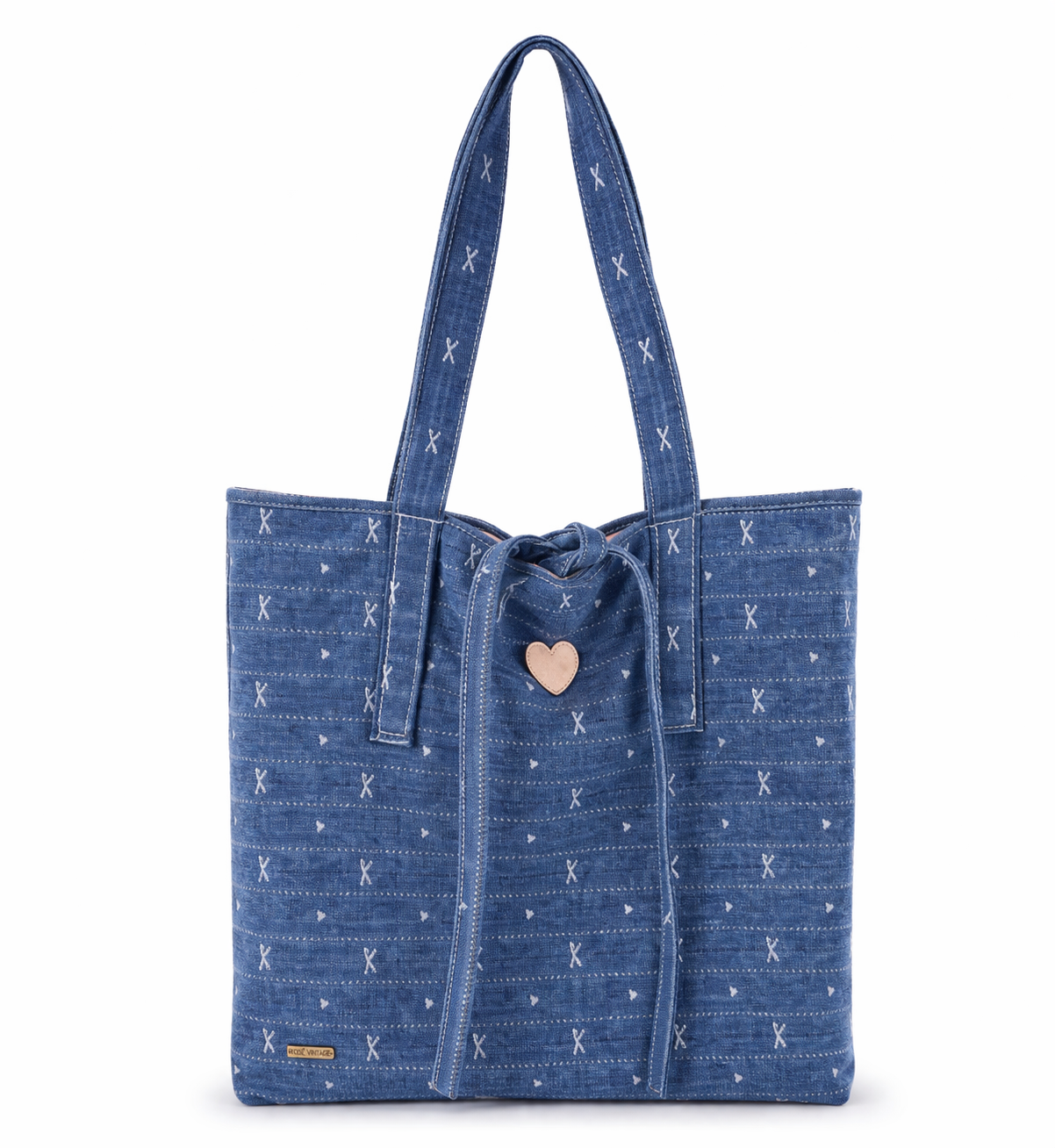 💙 Denim Heart Tote — Casual Chic Essential