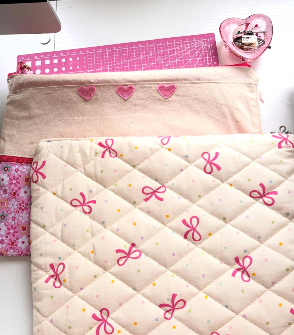 🎀 Quilted Bow Laptop Sleeve — Soft Protection with Charm