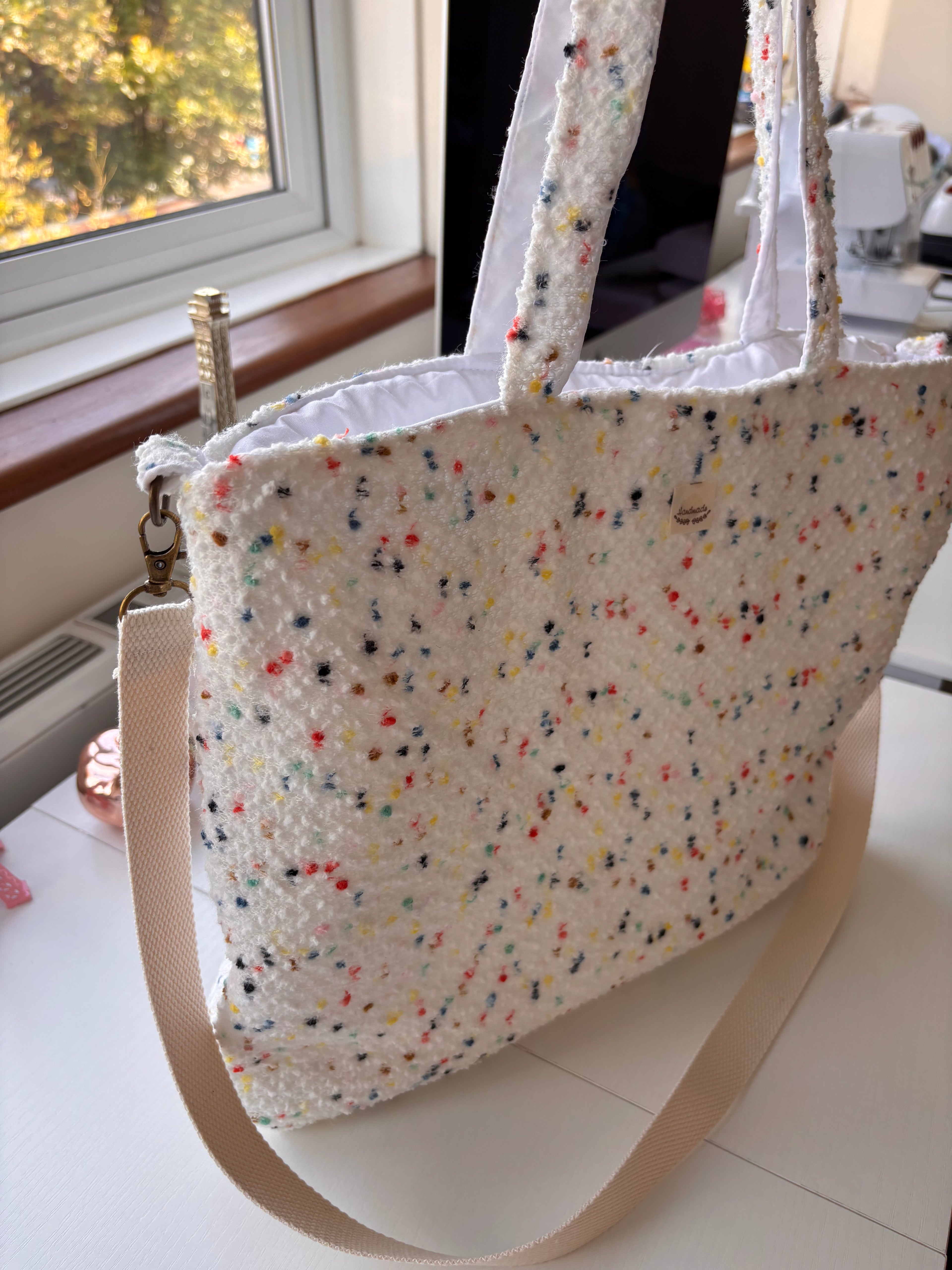 🤍 Confetti Teddy Tote — Soft, Playful & Unique