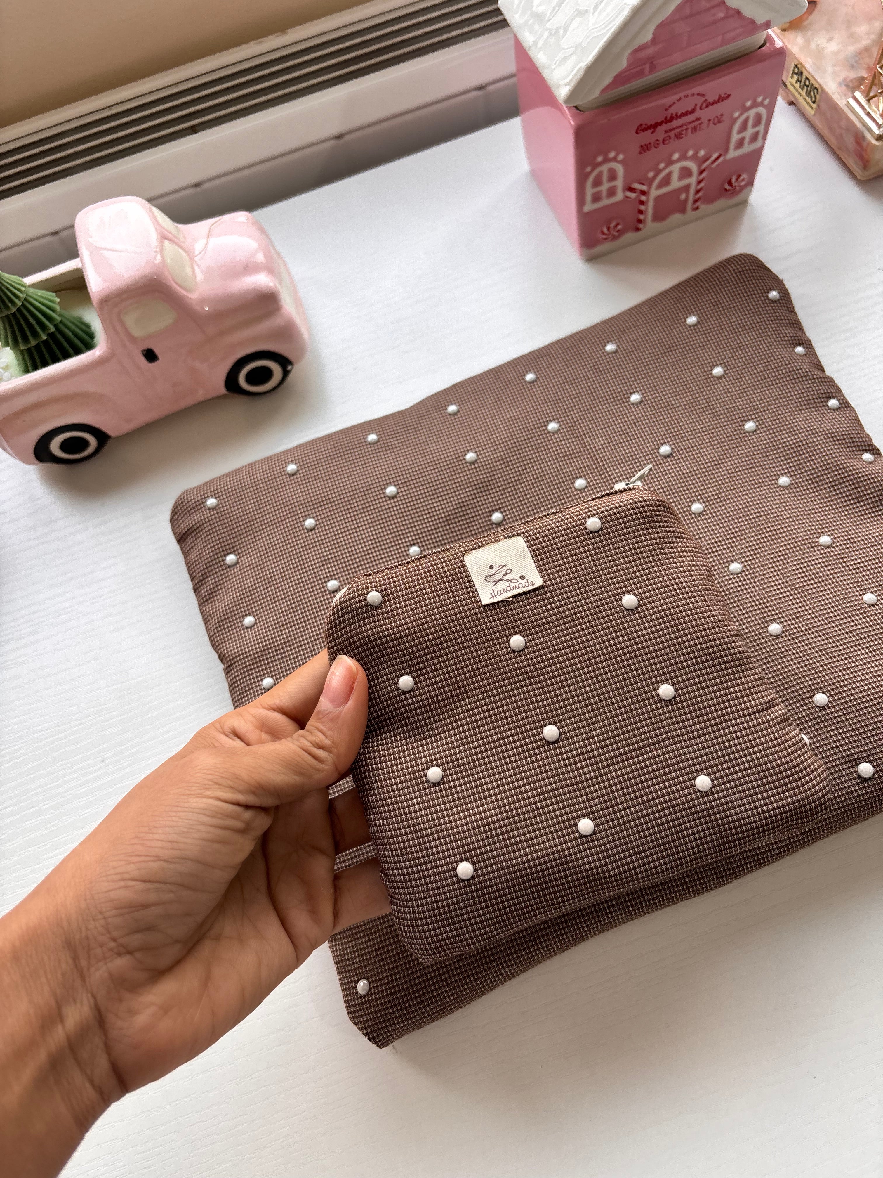Handbags and small bags