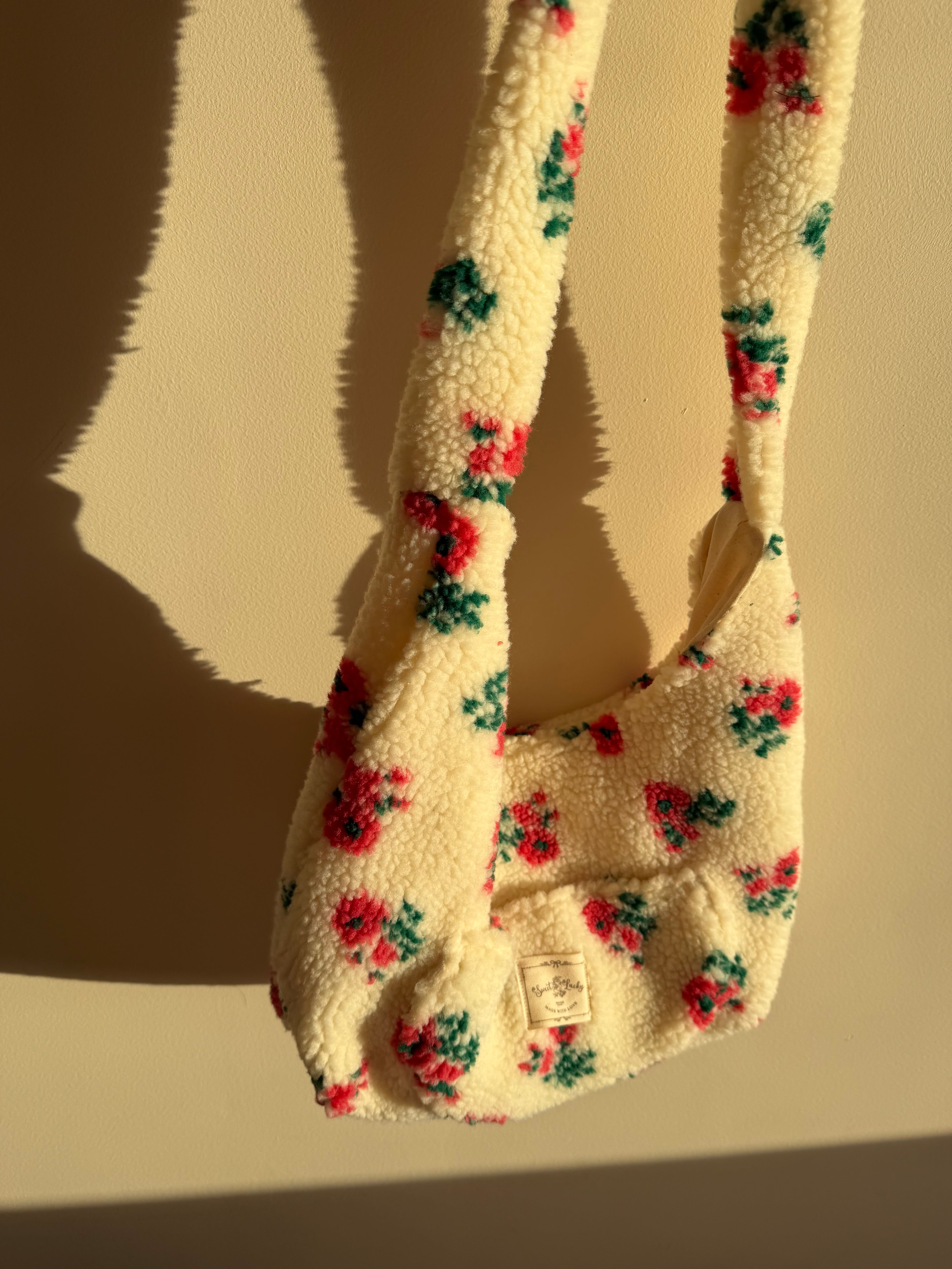 Floral Teddy Bag – Rosé Vintage Collection 🌸