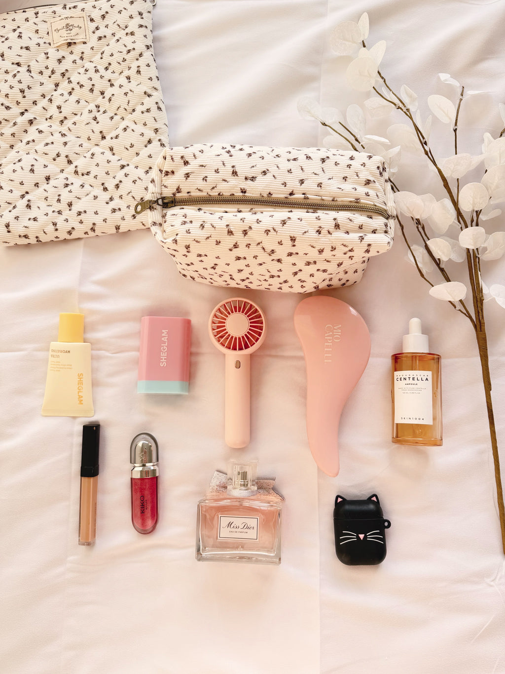 Floral Makeup bag  ✨🤍