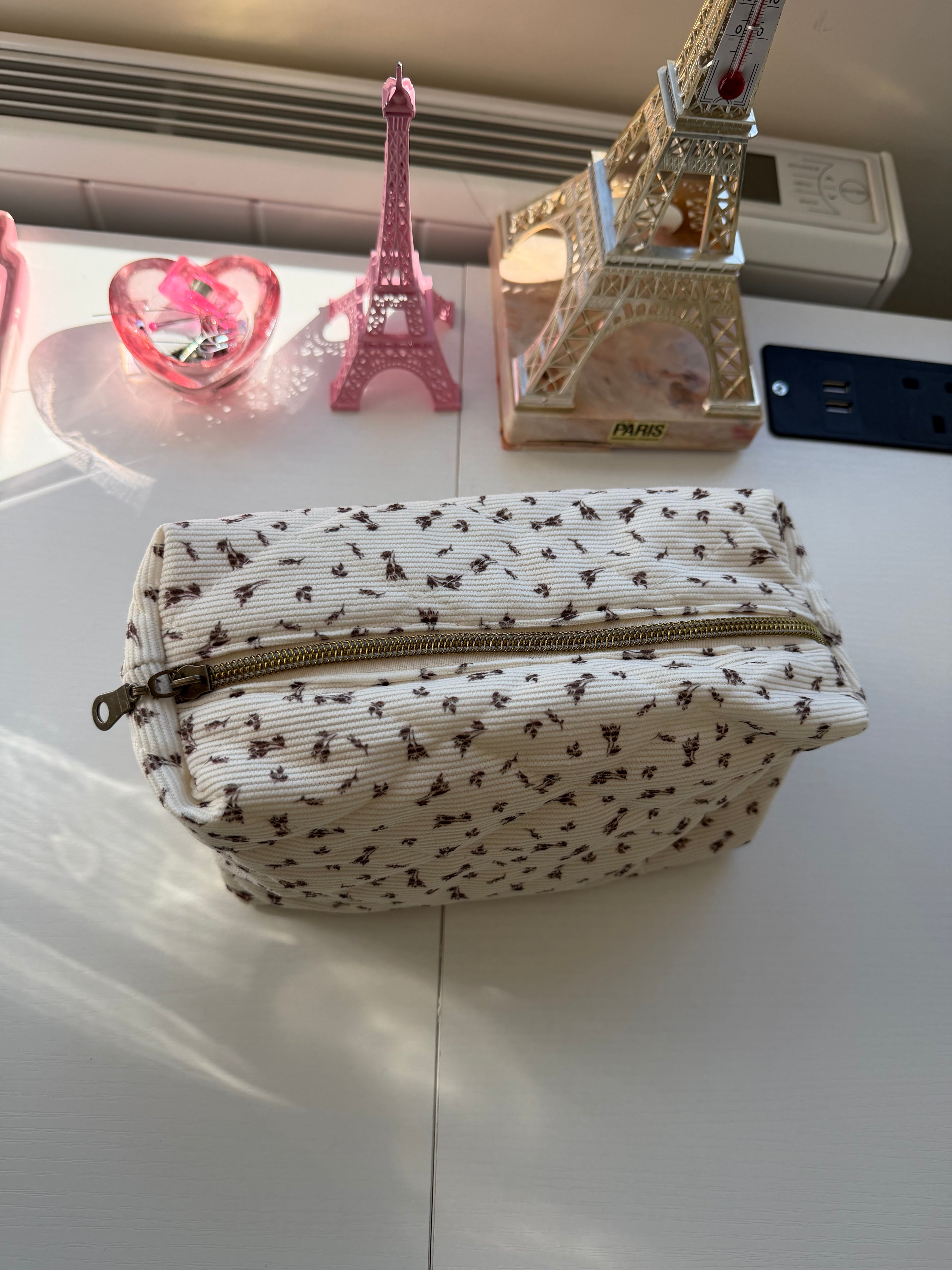 Floral Makeup bag  ✨🤍