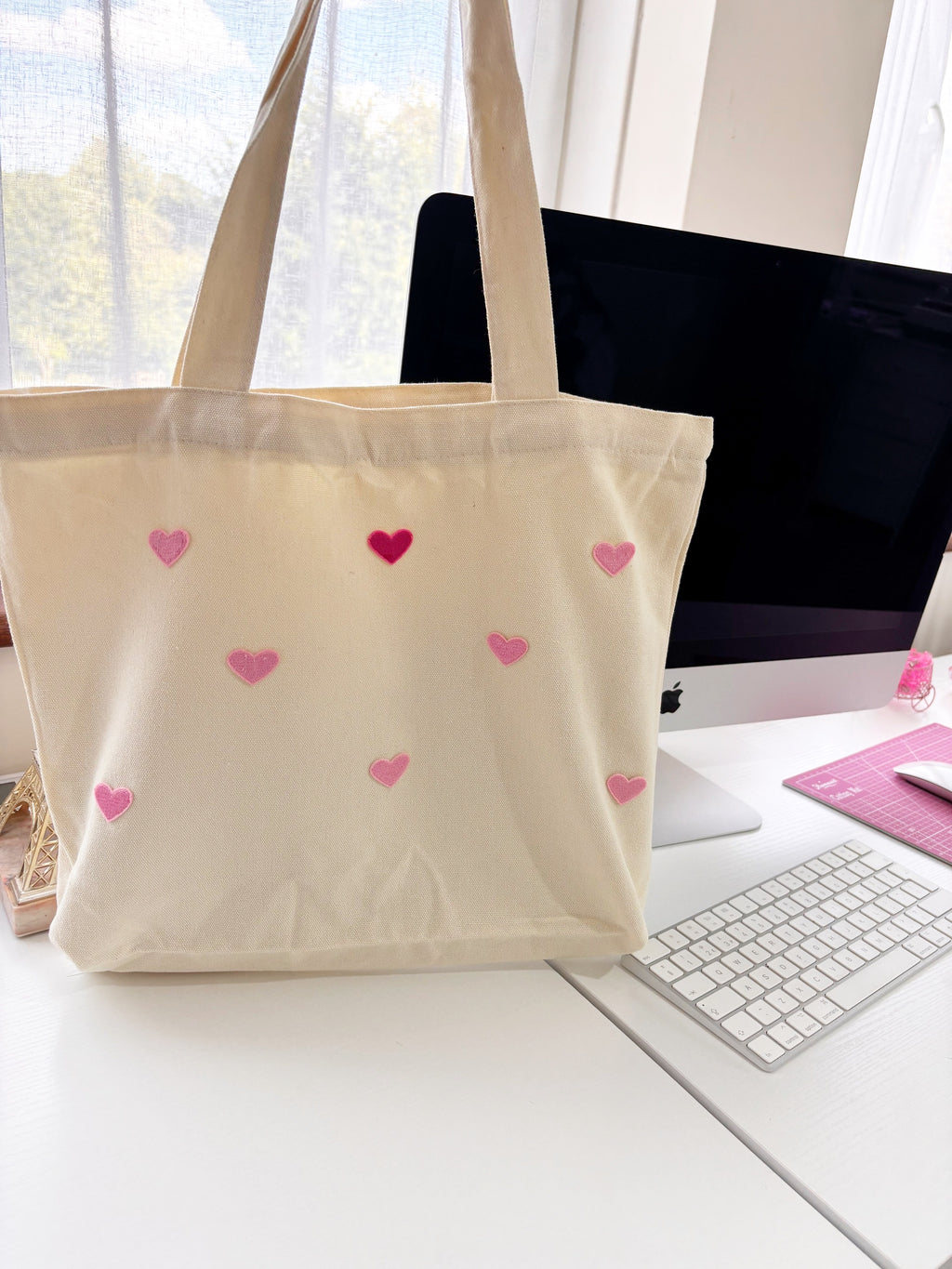 🎀 Pink Embroidered tote bags