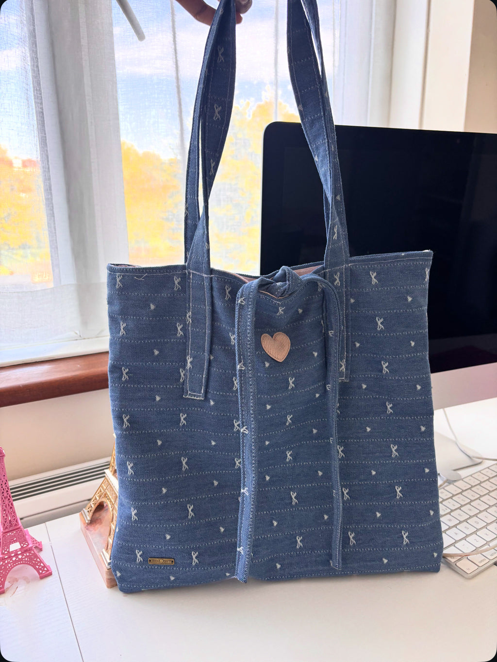 💙 Denim Heart Tote — Casual Chic Essential