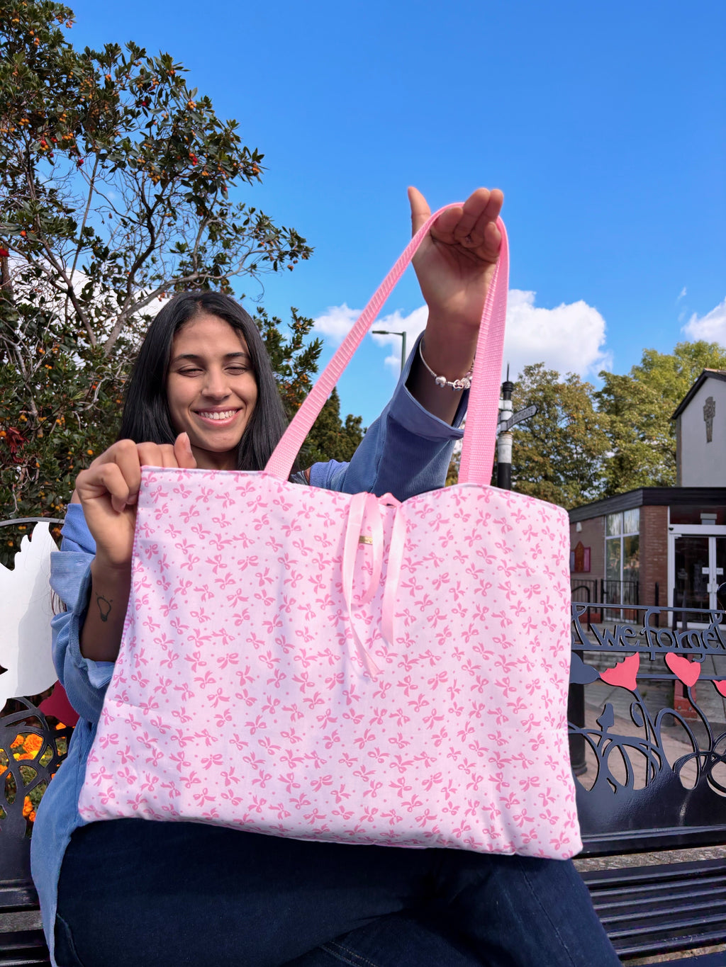 🎀 Pink Bow Tote — Soft Feminine Charm